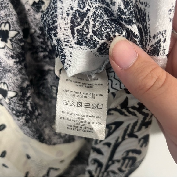 Maeve Anthropologie black white cream mixed print popover blouse size medium - Picture 6 of 7
